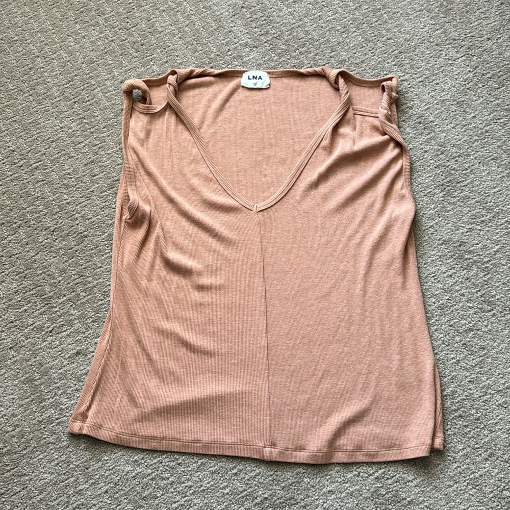 LNA Women's Sleeveless V-Neck Tank Top in Dusty Rose
